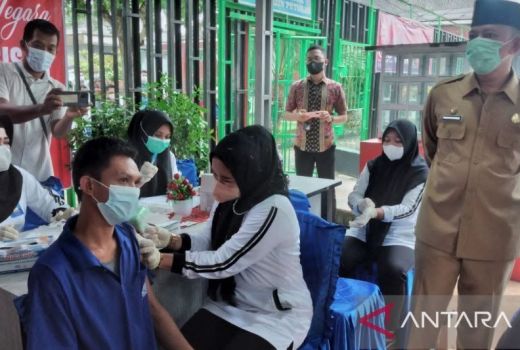 Warga Binaan Rutan Baturaja Dapat Vaksinasi dari BIN Sumsel - GenPI.co SUMSEL