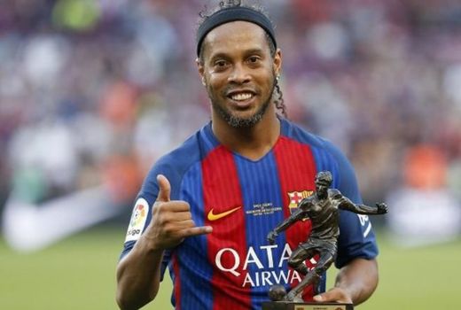 Ronaldinho Resmi Gabung RANS Nusantara FC - GenPI.co SUMSEL