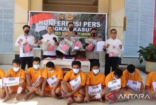 Polisi Tangkap 9 Pembunuh Bayaran yang Menewaskan Warga Muba - GenPI.co SUMSEL