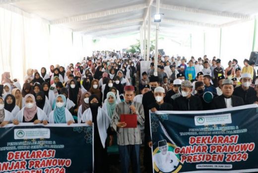 Doa Ulama dan Santri di Sumsel Menggema, Dukung Ganjar jadi RI 1 - GenPI.co SUMSEL