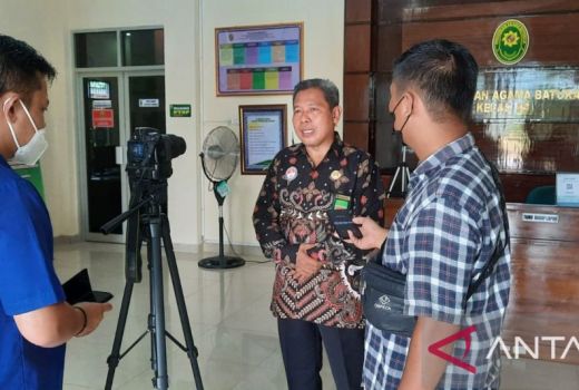 2 Hakim Pengadilan Agama Baturaja Tangani 800 Perkara Per Tahun - GenPI.co SUMSEL