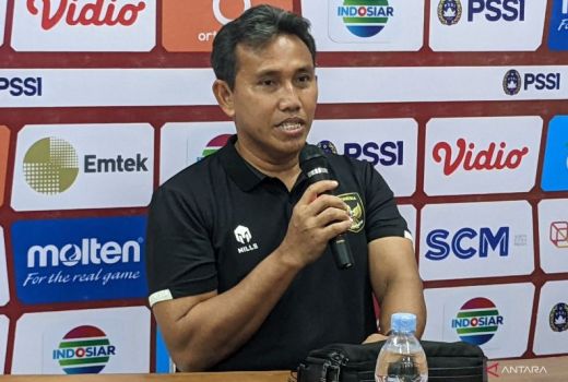 Berpeluang Juara Perdana Sebagai Pelatih, Bima Sakti: Insyaallah - GenPI.co SUMSEL