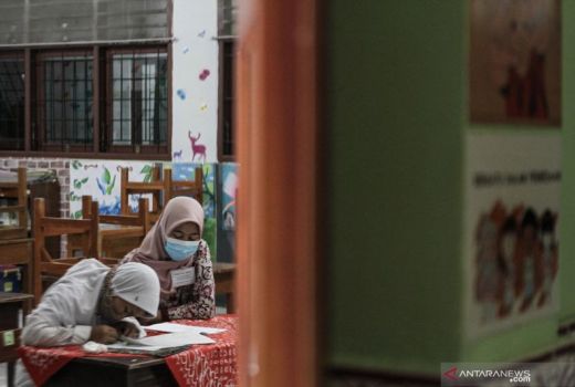 Ribuan Data Guru Honorer Calon P3K Banjiri Kantor Disdik OKU - GenPI.co SUMSEL