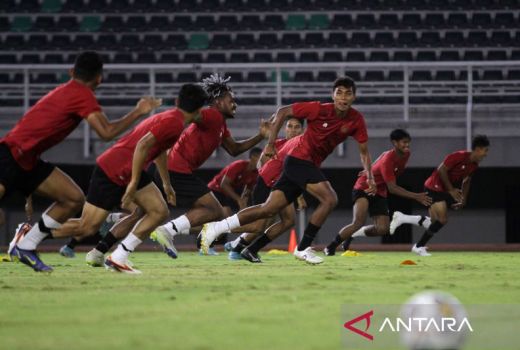 Menpora Beri Kabar Bahagia untuk Shin Tae Yong Soal Pemakaian GBK - GenPI.co SUMSEL