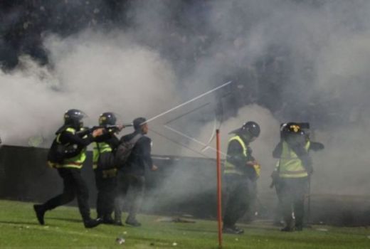 Tragedi Stadion Kanjuruhan Malang: Sriwijaya Mania Kritik Sikap Polisi - GenPI.co SUMSEL