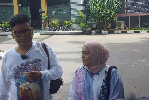 Lanjutkan Laporan Terhadap Medina Zein, Uya Kuya Beber Alasannya - GenPI.co SUMSEL