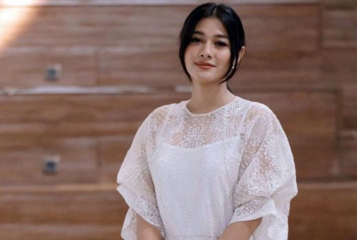 Dikabarkan Jadi Mualaf, Naysila Mirdad Beri Penjelasan Bijak - GenPI.co SUMSEL