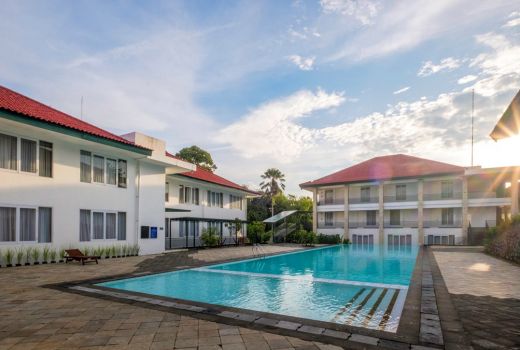 Hotel Murah Bintang 3 di Muara Enim: Kamar Luas, Lokasi Nyaman - GenPI.co SUMSEL