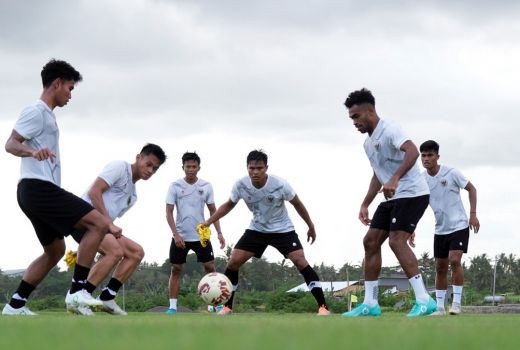 Jelang Piala AFF, Shin Tae Yong Beber Kelemahan Timnas Indonesia - GenPI.co SUMSEL