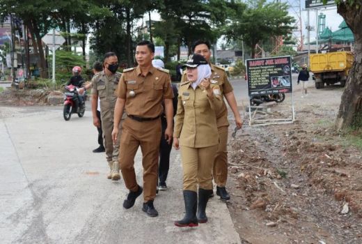 Perbaiki Jalan yang Masih Rusak, Pemkot Palembang Anggarkan Rp 2,49 Miliar - GenPI.co SUMSEL
