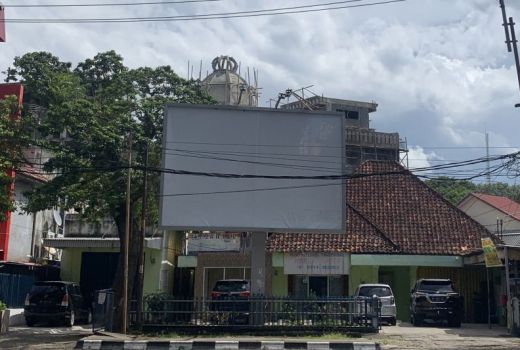 Tertibkan Reklame Ilegal, Pemkot Palembang Bentuk Satgas Khusus - GenPI.co SUMSEL