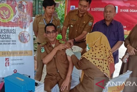 Baru 1.486 Warga OKU Terima Vaksinasi Covid-19 Booster Kedua - GenPI.co SUMSEL