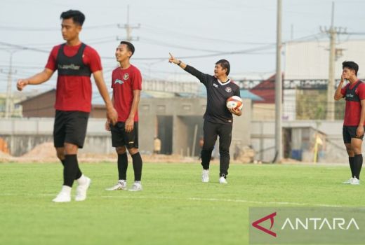 Indra Sjafri Puas dengan Lapangan Latihan Timnas U-22 di Kamboja - GenPI.co SUMSEL