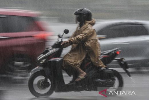 BMKG: 2 Wilayah Sumsel Bakal Dilanda Hujan Petir Siang Hari - GenPI.co SUMSEL
