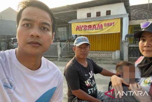 Pasangan Polisi Selamatkan Bayi Laki-laki yang Dibuang di Palembang - GenPI.co SUMSEL