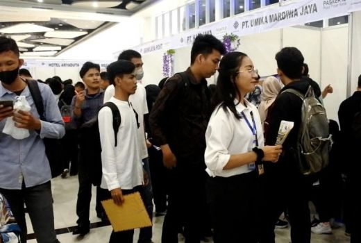 Ribuan Warga Antusias Ikut Job Fair HUT APEKSI di Palembang - GenPI.co SUMSEL