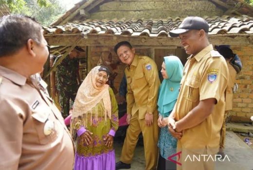 Tidak Layak Huni, Rumah Warga Miskin di OKU Direnovasi Gratis - GenPI.co SUMSEL