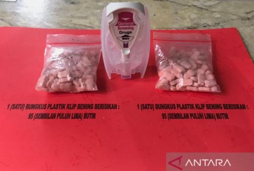 Polisi Tangkap Sepasang Kekasih Pengedar Ekstasi di OKU - GenPI.co SUMSEL
