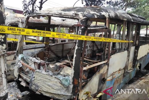Api Lahap 12 Bus Trans Musi di Terminal Alang Alang Lebar - GenPI.co SUMSEL