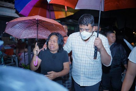 Bobby Nasution Terobos Banjir, Warga Medan Denai Tenang - GenPI.co SUMUT