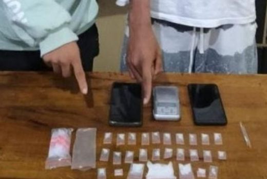 Lagi Bungkus Sabu, Dua Pemuda di Simalungun Diciduk, ini Beratnya - GenPI.co SUMUT