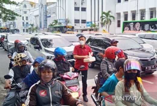 Selasa Sore, PDI Perjuangan Medan Turun ke Jalan - GenPI.co SUMUT