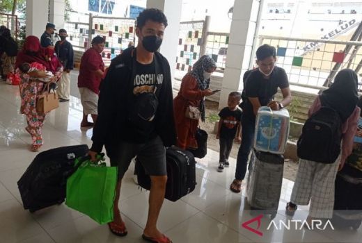 Naik KM Kelud, 2.607 Pemudik Tiba di Belawan Medan - GenPI.co SUMUT