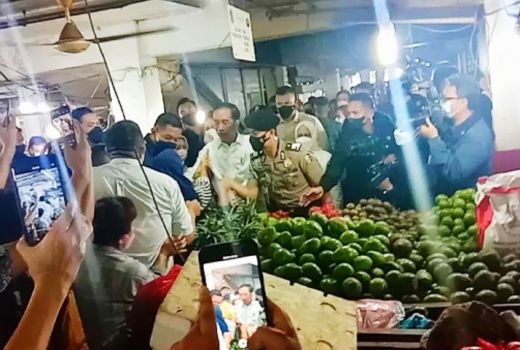 Ibu di Medan Ini Nangis Sambil Ngadu ke Presiden - GenPI.co SUMUT