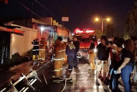 Loket Bus Makmur di Tebing Tinggi Hangus Terbakar - GenPI.co SUMUT