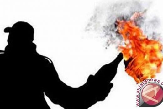 Rumah Pejabat Tebing Tinggi Dilempar Bom Molotov - GenPI.co SUMUT
