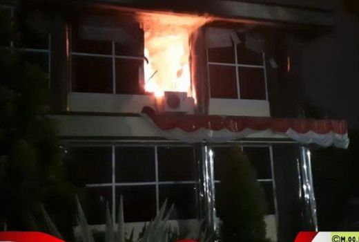Waduh! Gedung Ditreskrimsus Polda Sumut Terbakar - GenPI.co SUMUT