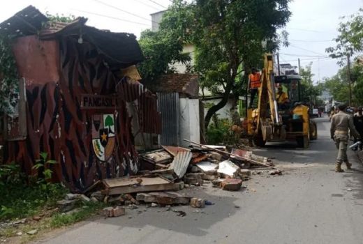 Cegah Banjir, 65 Pos Liar Dibongkar Satpol PP Medan - GenPI.co SUMUT