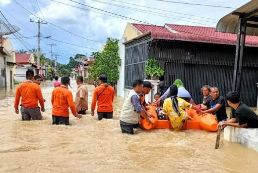 BMKG Keluarkan Peringatan Dini, Warga Sumut Waspada - GenPI.co SUMUT