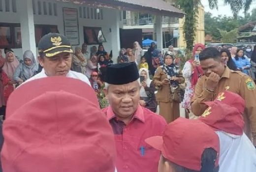 1.125 Siswa SD dan SMP di Palas Terima Beasiswa - GenPI.co SUMUT