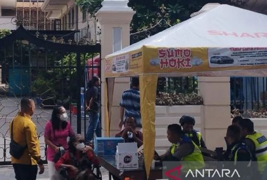 Ibadah Minggu, Polisi Jaga Gereja Katedral Medan - GenPI.co SUMUT