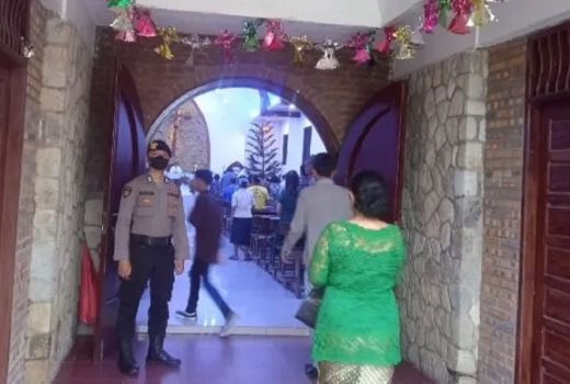 Ibadah Minggu, Polisi Jaga Sejumlah Gereja di Batubara - GenPI.co SUMUT