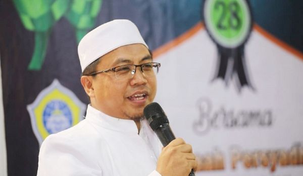 Soal Penendang Sesajen Semeru, Tanggapan Dosen UB Malang Menohok - GenPI.co JATIM