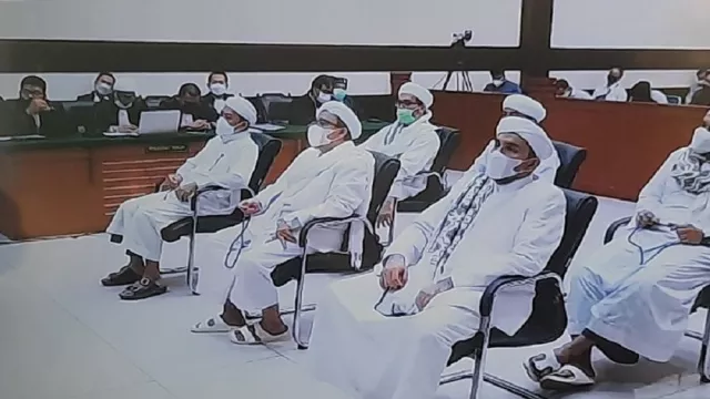 Habib Rizieq Divonis 8 Bulan Penjara Kasus Kerumunan Petamburan - GenPI.co