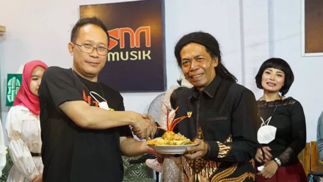 Kagumi Perkembangan JPNN Musik, Cak Sodiq Makin All Out - GenPI.co