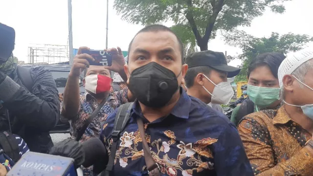 Wakili Rizieq Shihab, Aziz Yanuar: Meski Besok Kiamat... - GenPI.co