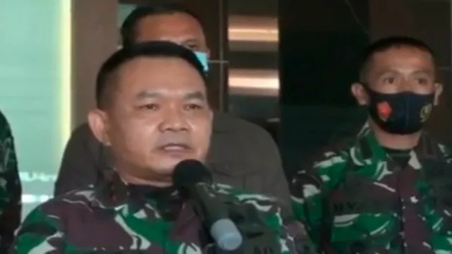 Novel Bamukmin Soroti Aksi Mayjen TNI Dudung yang Naik Jabatan - GenPI.co