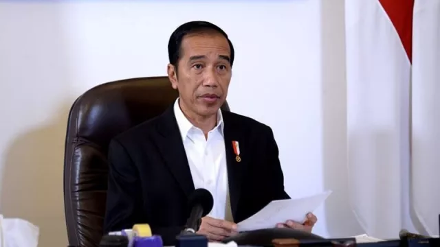Wacana Jokowi 3 Periode, Apa Tak Malu Pada Anak dan Mantunya? - GenPI.co