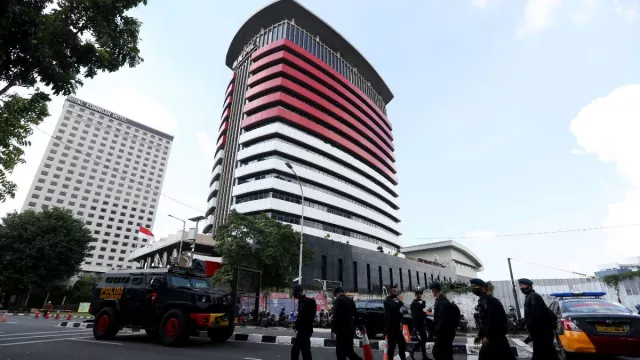 Terkait Dugaan Korupsi Stadion Mandala Krida, KPK Lakukan Ini - GenPI.co