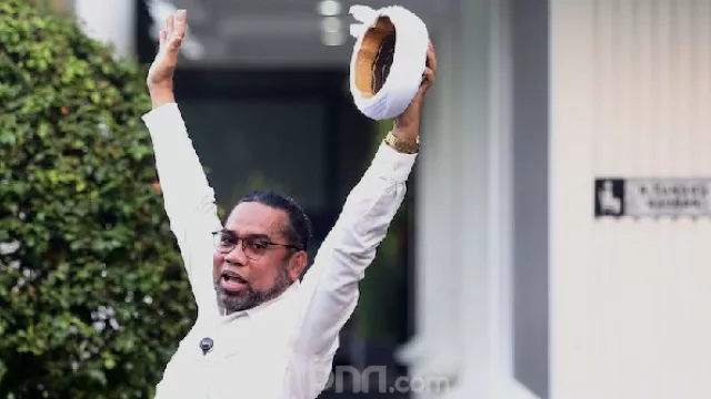 Suara Lantang Ali Ngabalin Bikin Kaget: Jangan Paksa Jokowi... - GenPI.co
