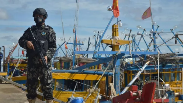 Diduga Kapal Thailand dan Vietnam Curi Ikan di Natuna - GenPI.co