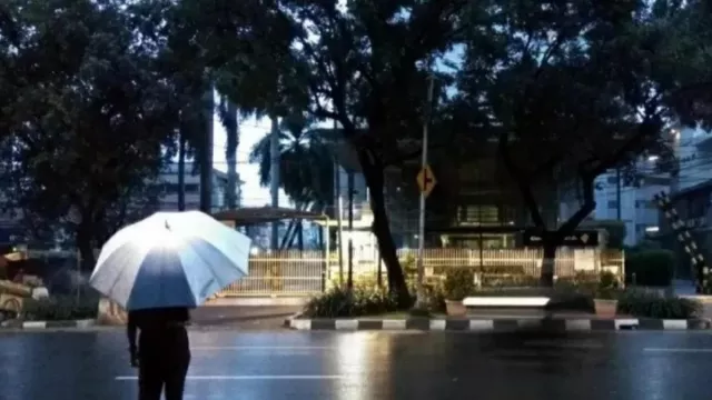 Peringatan Dini, Wilayah Berikut Berpotensi Hujan Lebat Hari Ini - GenPI.co