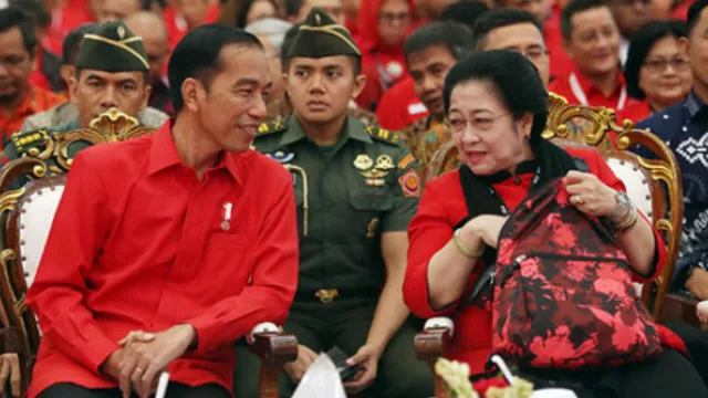 Tak Hadiri Pengukuhan Profesor Megawati, Jokowi Dikritik Habis! - GenPI.co