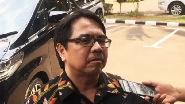 Ade Armando Tak Punya Kapasitas Kritik BEM UI - GenPI.co