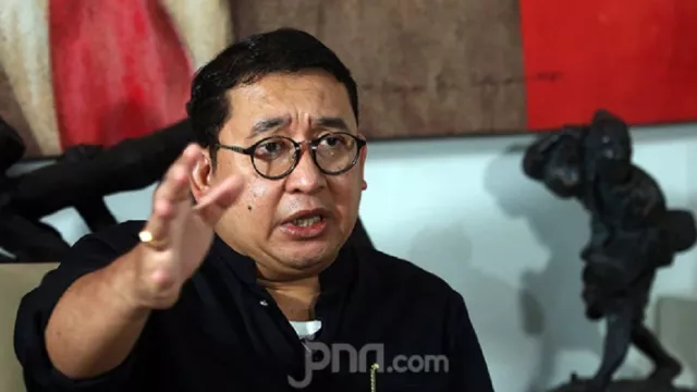 Fadli Zon Koreksi Baliho Ketua DPR RI, Isinya Menohok - GenPI.co