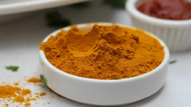 5 Khasiat Ajaib Minum Kunyit Tiap Pagi, Hasilnya Mengejutkan - GenPI.co 5 Khasiat Ajaib Minum Kunyit Tiap Pagi, Hasilnya Mengejutkan - GenPI.co